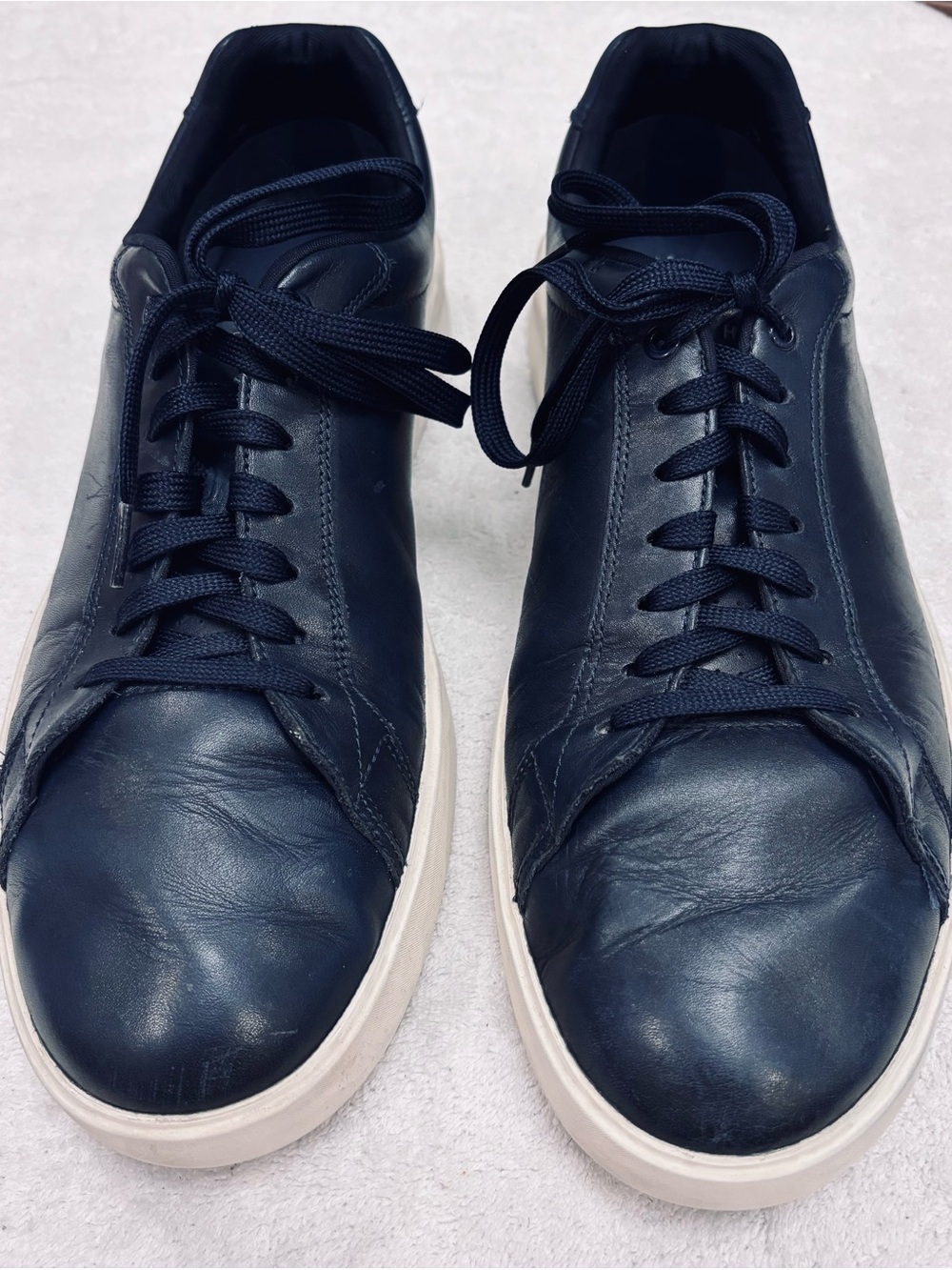 Almost Brand New Men’s Quality Leather Sneakers By Cole Haan - Size 13 - box 17A